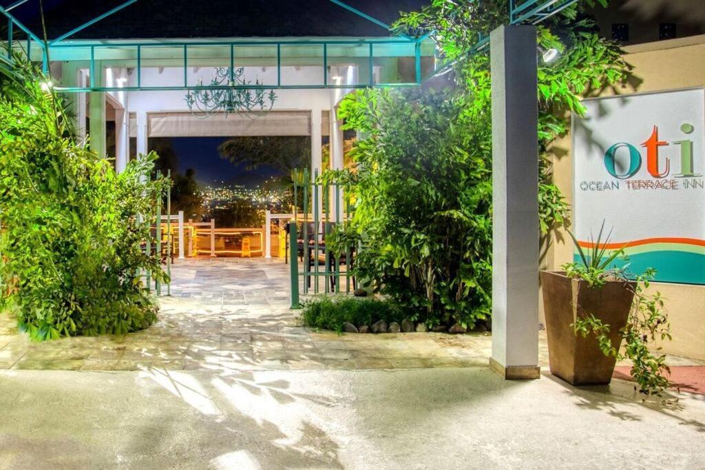 Ocean Terrace Inn Hotel Basseterre 外观 照片